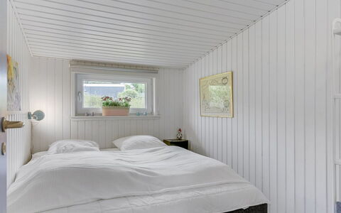 Elain - from the Sea: Plafond, Interieur Ontwerp, Flooring, Slaapkamer, Verdieping, Bedding, Bed, Laken, Plank, Lichte Inrichting