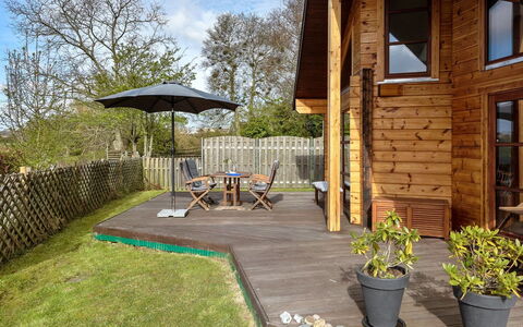 Fortuna - 200M from the Sea: Dak, Huis, Huis, Verblijf, Deur, Siding, Dek, Veranda, Plank, Hardwood