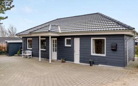 Aloisia - 300M from the Sea: Meubilair, Tafel, Buitenmeubels, Buitentafel, Stoel, Beits, Schaduw, Backyard, Verblijf, Keuken En Eettafel