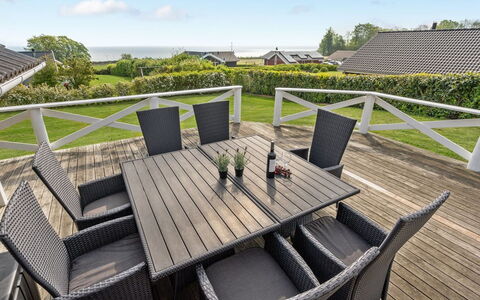 Annvy - 200M from the Sea: Meubilair, Interieur Ontwerp, Flooring, Hout, Verdieping, Plafond, Houten Vloer, Stoel, Tafel, Verlichting