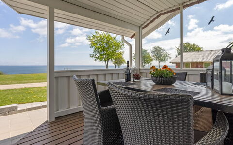 Anastacia - 75M from the Sea: Huis, Huis, Dak, Woongebied, Verblijf, Landgoed, Boerderij, Gazon, Landscaping, Siding