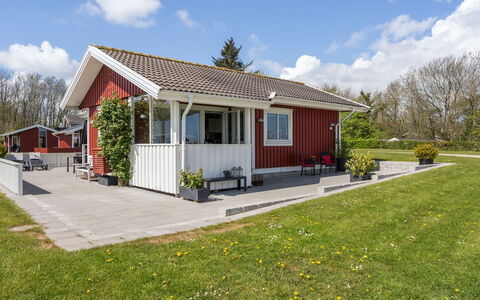 Anastacia - 75M from the Sea: Huis, Huis, Dak, Woongebied, Verblijf, Landgoed, Boerderij, Gazon, Landscaping, Siding