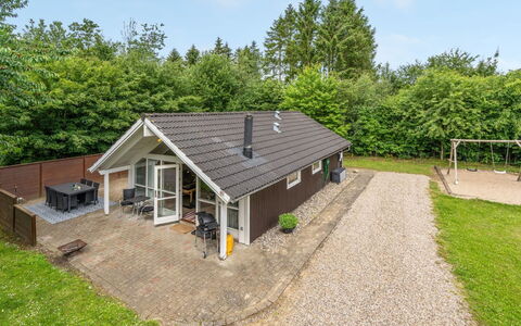 Melisa - 28Km from the Sea: Verblijf, Huis, Huis, Dak, Veranda, Landgoed, Siding, Garden Gebouwen, Boerderij, Werf