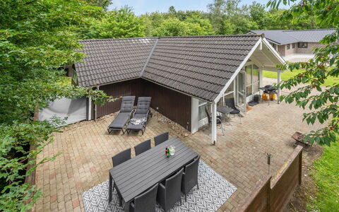 Melisa - 28Km from the Sea: Verblijf, Huis, Huis, Dak, Veranda, Landgoed, Siding, Garden Gebouwen, Boerderij, Werf