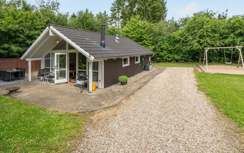 Melisa - 28Km from the Sea: Verblijf, Huis, Huis, Dak, Veranda, Landgoed, Siding, Garden Gebouwen, Boerderij, Werf