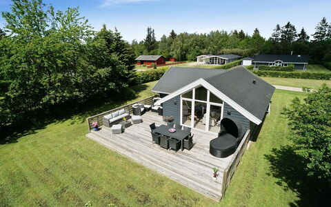 Aleide - 29Km from the Sea: Huis, Verblijf, Veranda, Hardwood, Siding, Dek, Schaduw, Plank, Landgoed, Garden Gebouwen