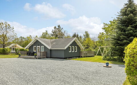 Aleide - 29Km from the Sea: Huis, Huis, Verblijf, Dak, Siding, Landgoed, Boerderij, Gazon, Landscaping, Tuin