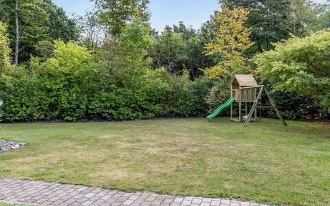 Hannelise - 30Km from the Sea: Gras, Struik, Tuin, Land Lot, Gazon, Schaduw, Landscaping, Backyard, Park