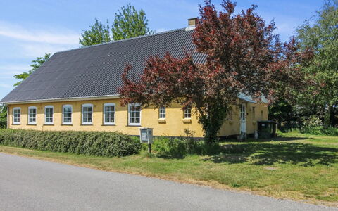 Lokke - 19Km from the Sea: Hout, Dak, Architectuur, Huis, Huis, Verblijf, Siding, Hardwood, Helling, Landgoed