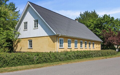 Lokke - 19Km from the Sea: Hout, Dak, Architectuur, Huis, Huis, Verblijf, Siding, Hardwood, Helling, Landgoed