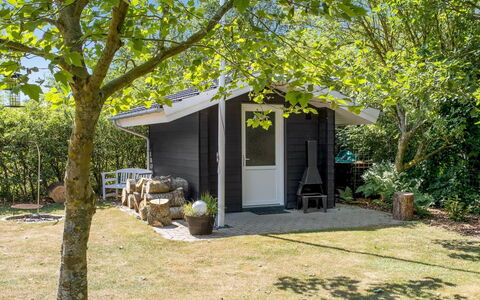 Gylla - 12Km from the Sea: Meubilair, Interieur Ontwerp, Flooring, Hout, Verdieping, Plafond, Houten Vloer, Stoel, Tafel, Verlichting