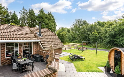 Prohor - 10.5Km from the Sea: Dak, Huis, Huis, Verblijf, Deur, Siding, Dek, Veranda, Plank, Hardwood