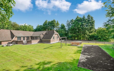 Prohor - 10.5Km from the Sea: Dak, Huis, Huis, Verblijf, Deur, Siding, Dek, Veranda, Plank, Hardwood
