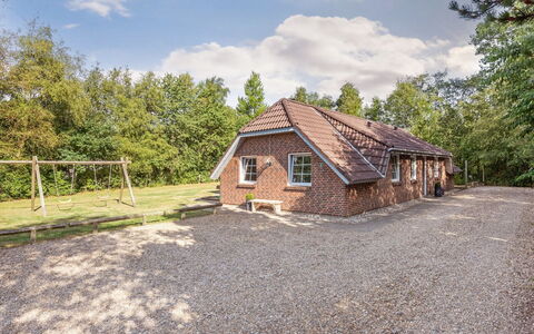 Friederk - 12Km from the Sea: Gebouw, Huis, Dak, Huis, Verblijf, Landelijk Gebied, Menselijke Nederzetting, Dorp, Landgoed, Boerderij
