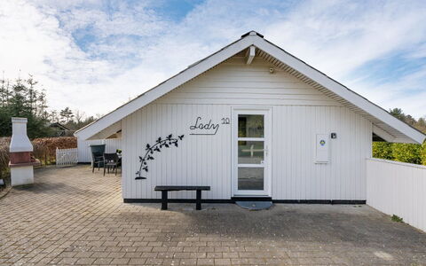 Edvardsine - 12Km from the Sea: Dak, Huis, Land Lot, Huis, Verblijf, Landgoed, Garden Gebouwen, Schaduw, Blokhut, Landscaping
