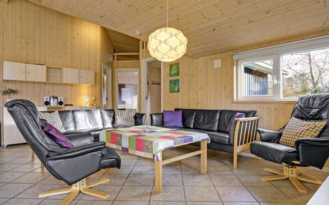 Tyki - 12Km from the Sea: Hout, Plafond, Huis, Huis, Interieur Ontwerp, Meubilair, Verblijf, Woonkamer, Kamer, Lichte Inrichting