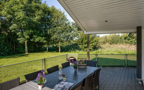 Findus - 1.2Km to the Fjord: Hout, Meubilair, Appartement, Kamer, Plafond, Beits, Stoel, Hardwood, Vernis, Timmerhout