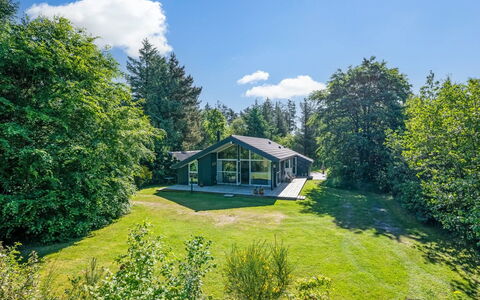 Elevine - 300M to the Fjord: Gras, Struik, Land Lot, Huis, Groundcover, Verblijf, Tuin, Gazon, Landgoed, Garden Gebouwen