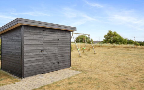 Arnger - 300M to the Fjord: Hout, Dak, Architectuur, Huis, Huis, Verblijf, Siding, Hardwood, Helling, Landgoed