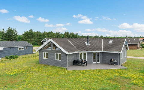 Karmen - 300M to the Fjord: Huis, Dak, Huis, Verblijf, Schuur, Garden Gebouwen, Siding, Werf, Blokhut, Hut