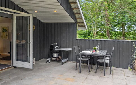 Ottilie - 350M to the Fjord: Huis, Dak, Huis, Verblijf, Struik, Groundcover, Landgoed, Boerderij, Siding, Garden Gebouwen
