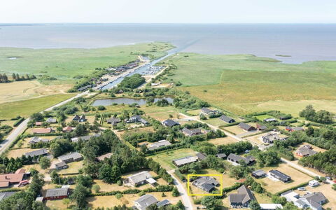 Hope - 350M to the Fjord: Huis, Dak, Huis, Verblijf, Schuur, Garden Gebouwen, Siding, Werf, Blokhut, Hut