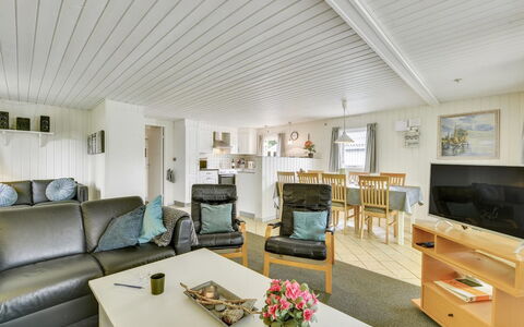 Elizabeth - 400M to the Fjord: Interieur Ontwerp, Meubilair, Plafond, Hout, Flooring, Verdieping, Bankstel, Kamer, Huis, Woonkamer