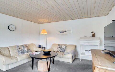 Fransiska - from the Sea: Meubilair, Interieur Ontwerp, Flooring, Verdieping, Plafond, Hout, Kamer, Verlichting, Bankstel, Woonkamer