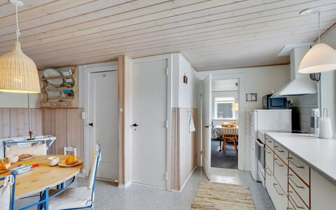 Fransiska - from the Sea: Interieur Ontwerp, Hout, Flooring, Plafond, Meubilair, Lichte Inrichting, Verdieping, Countertop, Keuken, Verlichting