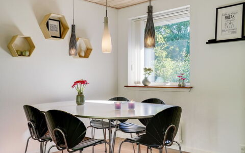 Epke - 250M from the Sea: Huis, Verblijf, Veranda, Siding, Boerderij, Outdoor Structuur