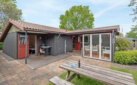 Agnita - 300M from the Sea: Meubilair, Interieur Ontwerp, Flooring, Hout, Verdieping, Plafond, Houten Vloer, Stoel, Tafel, Verlichting