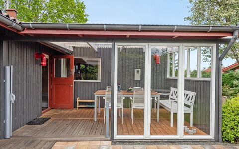 Agnita - 300M from the Sea: Meubilair, Interieur Ontwerp, Flooring, Hout, Verdieping, Plafond, Houten Vloer, Stoel, Tafel, Verlichting