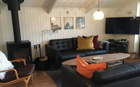 Yngve - 56.5Km from the Sea: Dak, Huis, Huis, Verblijf, Siding, Landgoed, Oprit, Garden Gebouwen, Werf, Schuur