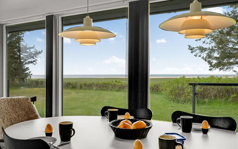 Aleida - 100M to the Fjord: Meubilair, Interieur Ontwerp, Flooring, Hout, Verdieping, Plafond, Houten Vloer, Stoel, Tafel, Verlichting