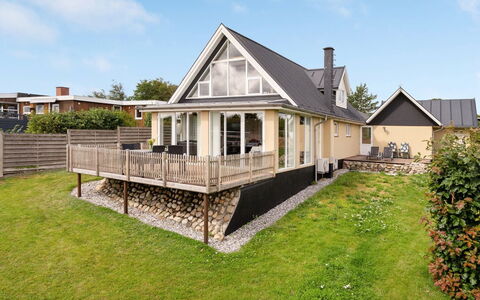 Dagne - 400M to the Fjord: Architectuur, Dak, Huis, Samengesteld Materiaal, Daylighting, Siding, Oprit