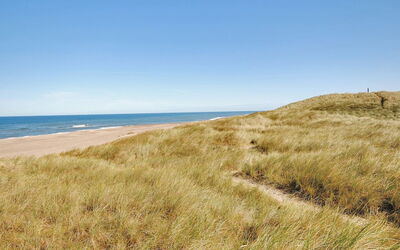 Neven - 900M from the Sea