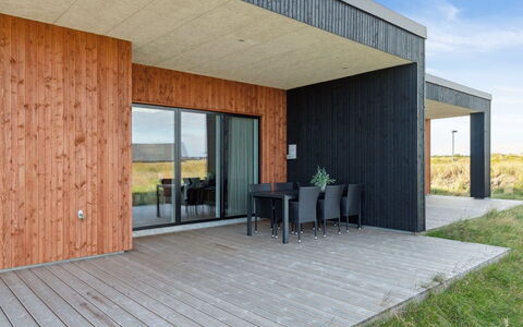Kasper - 1.8Km from the Sea: Hout, Dak, Architectuur, Huis, Huis, Verblijf, Siding, Hardwood, Helling, Landgoed