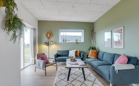 Kasper - 1.8Km from the Sea: Hout, Dak, Architectuur, Huis, Huis, Verblijf, Siding, Hardwood, Helling, Landgoed