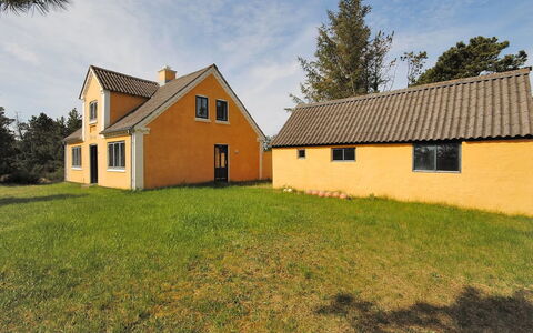 Margrethe - 1.1Km from the Sea: Woongebied, Dak, Voorstad, Oprit, Landgoed, Schoorsteen
