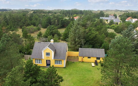 Margrethe - 1.1Km from the Sea: Woongebied, Dak, Voorstad, Oprit, Landgoed, Schoorsteen