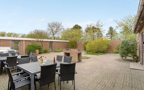 Rahild - 2Km to the Fjord: Dak, Huis, Land Lot, Huis, Verblijf, Landgoed, Garden Gebouwen, Schaduw, Blokhut, Landscaping