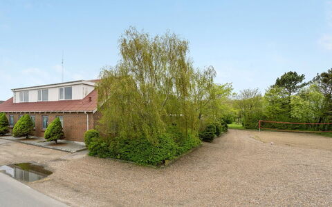 Rahild - 2Km to the Fjord: Dak, Huis, Land Lot, Huis, Verblijf, Landgoed, Garden Gebouwen, Schaduw, Blokhut, Landscaping