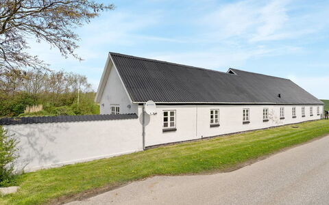 Folkar - 3Km to the Fjord: Meubilair, Interieur Ontwerp, Flooring, Hout, Verdieping, Plafond, Houten Vloer, Stoel, Tafel, Verlichting