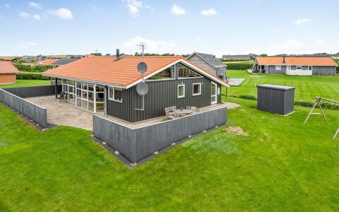 Malila - 400M to the Fjord: Huis, Dak, Huis, Verblijf, Schuur, Garden Gebouwen, Siding, Werf, Blokhut, Hut