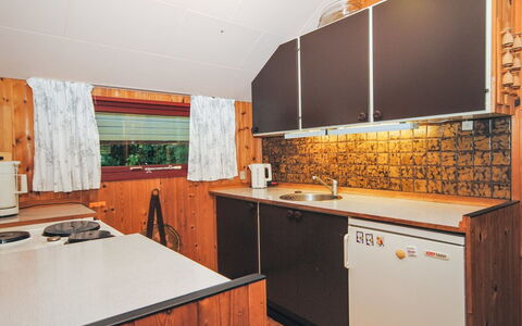 Naema - 600M to the Fjord: Hout, Beits, Hardwood, Verblijf, Blokhut, Vernis, Countertop, Multiplex, Keuken, Garden Gebouwen