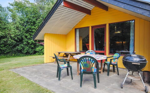 Naema - 600M to the Fjord: Huis, Huis, Dak, Woongebied, Verblijf, Landgoed, Boerderij, Gazon, Landscaping, Siding