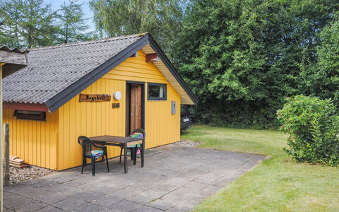 Naema - 600M to the Fjord: Huis, Huis, Dak, Woongebied, Verblijf, Landgoed, Boerderij, Gazon, Landscaping, Siding