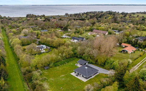Veijo - 400M to the Fjord: Huis, Dak, Huis, Verblijf, Schuur, Garden Gebouwen, Siding, Werf, Blokhut, Hut