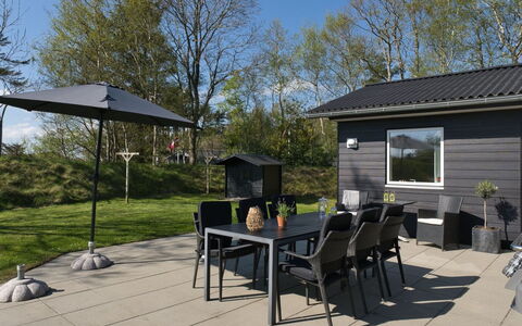 Elissa - 50M to the Fjord: Meubilair, Interieur Ontwerp, Flooring, Hout, Verdieping, Plafond, Houten Vloer, Stoel, Tafel, Verlichting