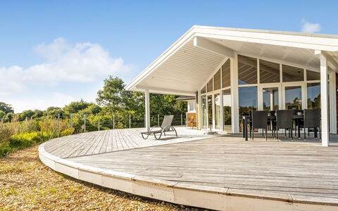 Eljas - 200M to the Fjord: Meubilair, Interieur Ontwerp, Flooring, Hout, Verdieping, Plafond, Houten Vloer, Stoel, Tafel, Verlichting